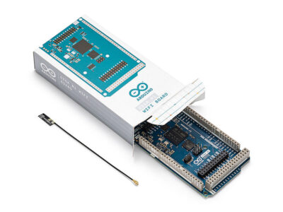 Arduino Giga met antenne