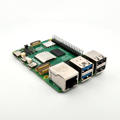 Zijaanzicht van Raspberry Pi 5 8GB RAM