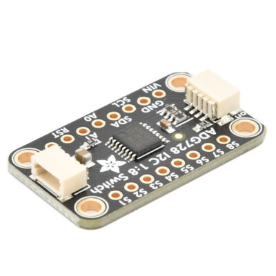 Zijkant Adafruit ADG728 - 8 kanaals matrix switch - STEMMA QT